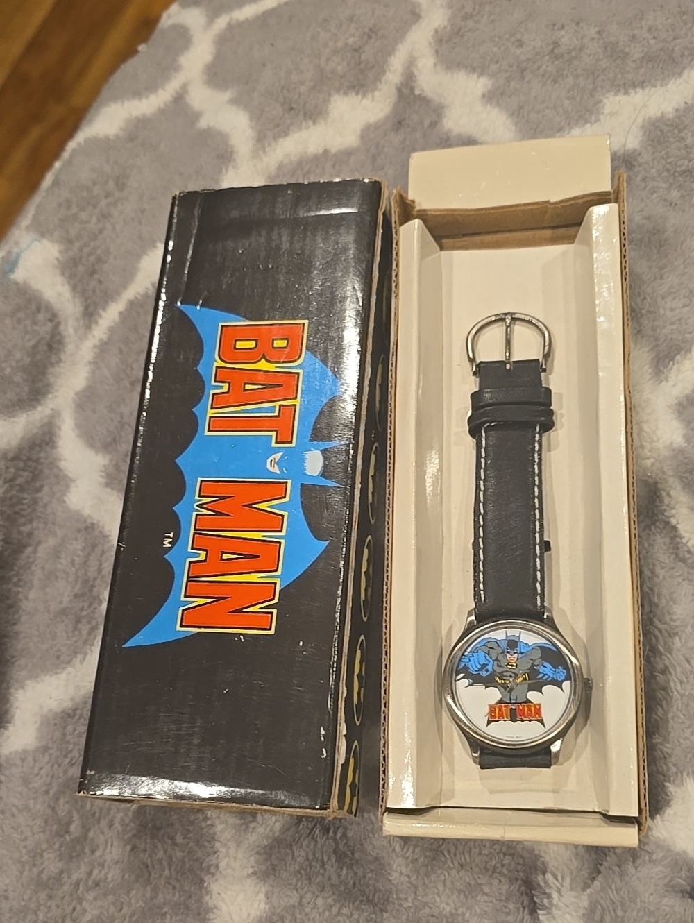 New 1989 Batman Men's Black Leather Strap Character Watch - Official DC FOSSIL
